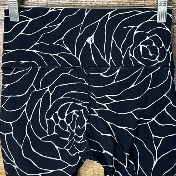 Lululemon Wunder Under Hi-Rise 1/2 Tight Leggings 17" Radiate Rose Alpine Size 4 - Picture 3 of 7